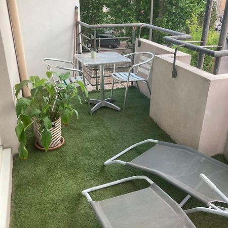 Apparement Chaleureux Avec Balcon Marseille Exterior photo