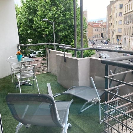 Apparement Chaleureux Avec Balcon Marseille Exterior photo