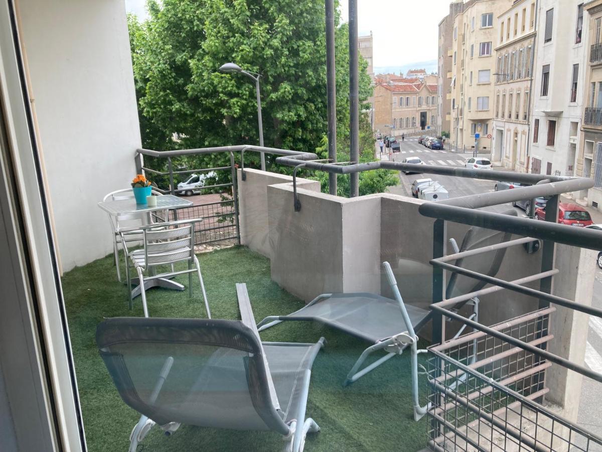 Apparement Chaleureux Avec Balcon Marseille Exterior photo