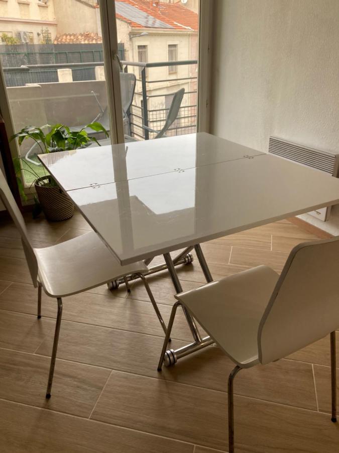 Apparement Chaleureux Avec Balcon Marseille Exterior photo